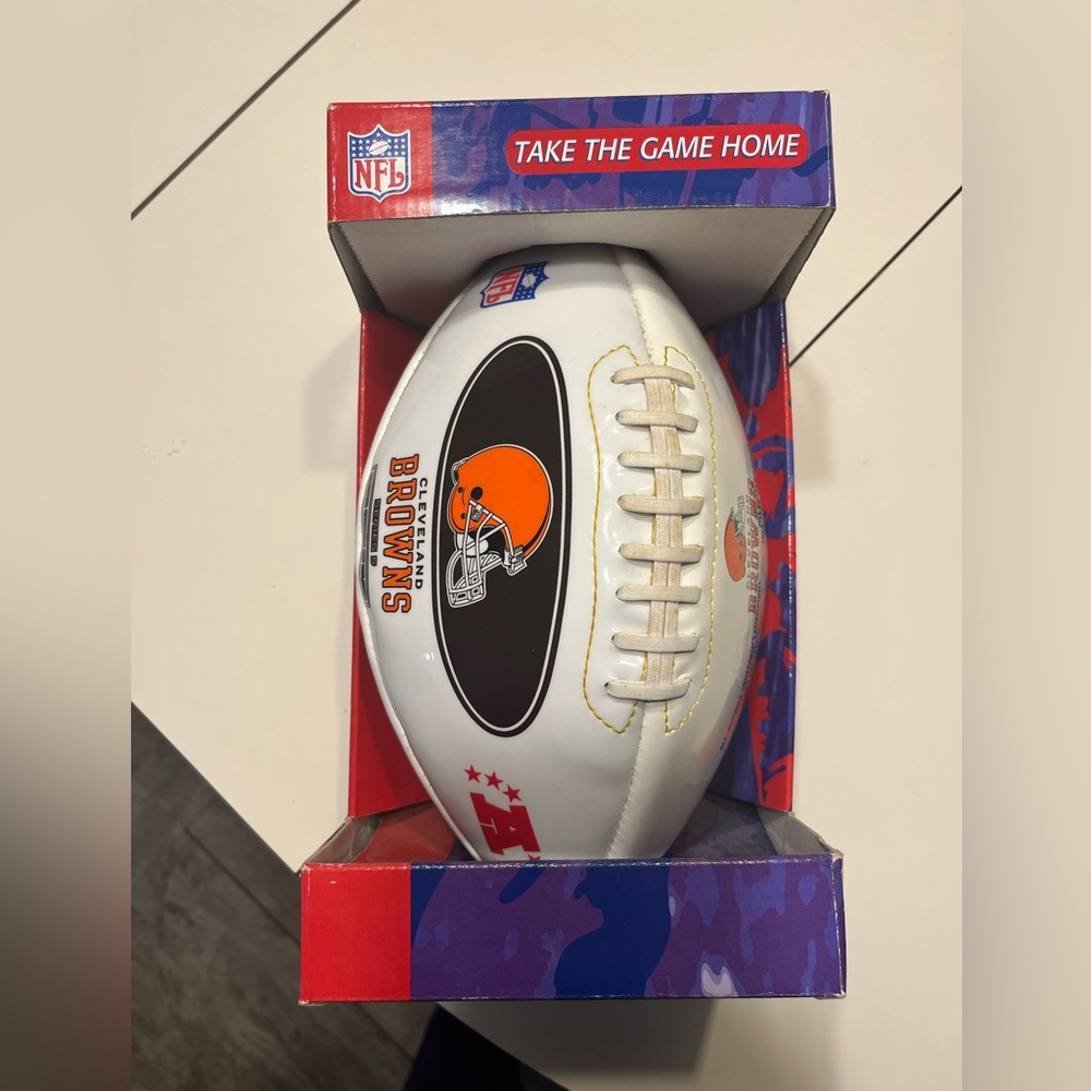 NFL Cleveland Browns NIB Series 5 commemorative ball AFC